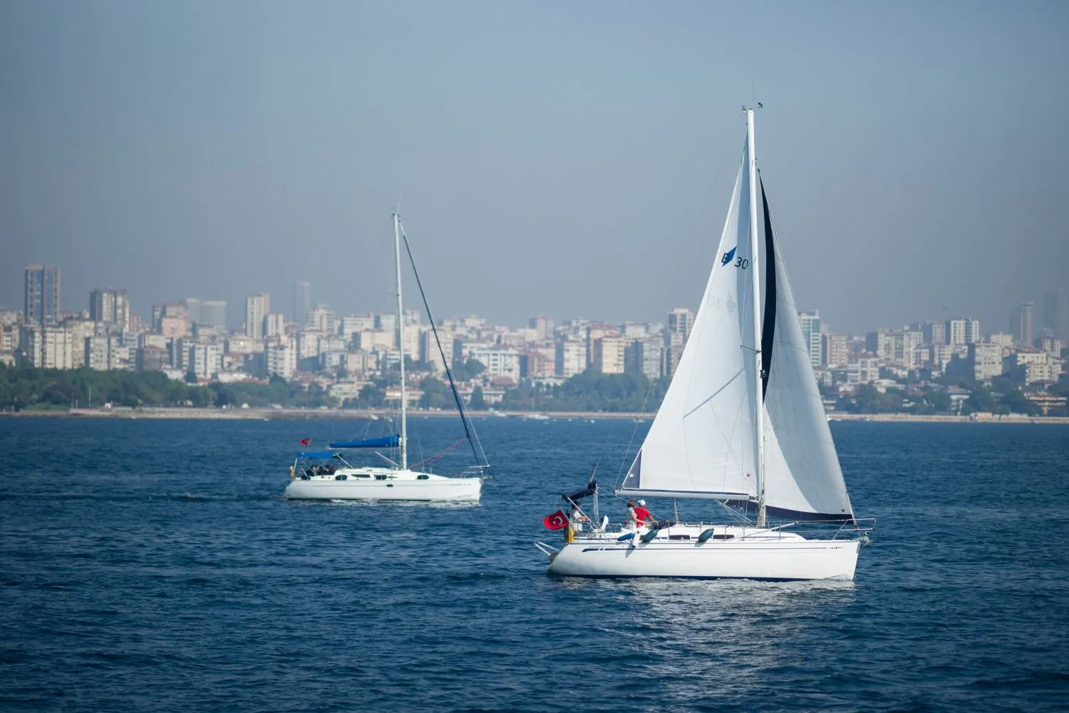 sailboat-charter-yacht-rental